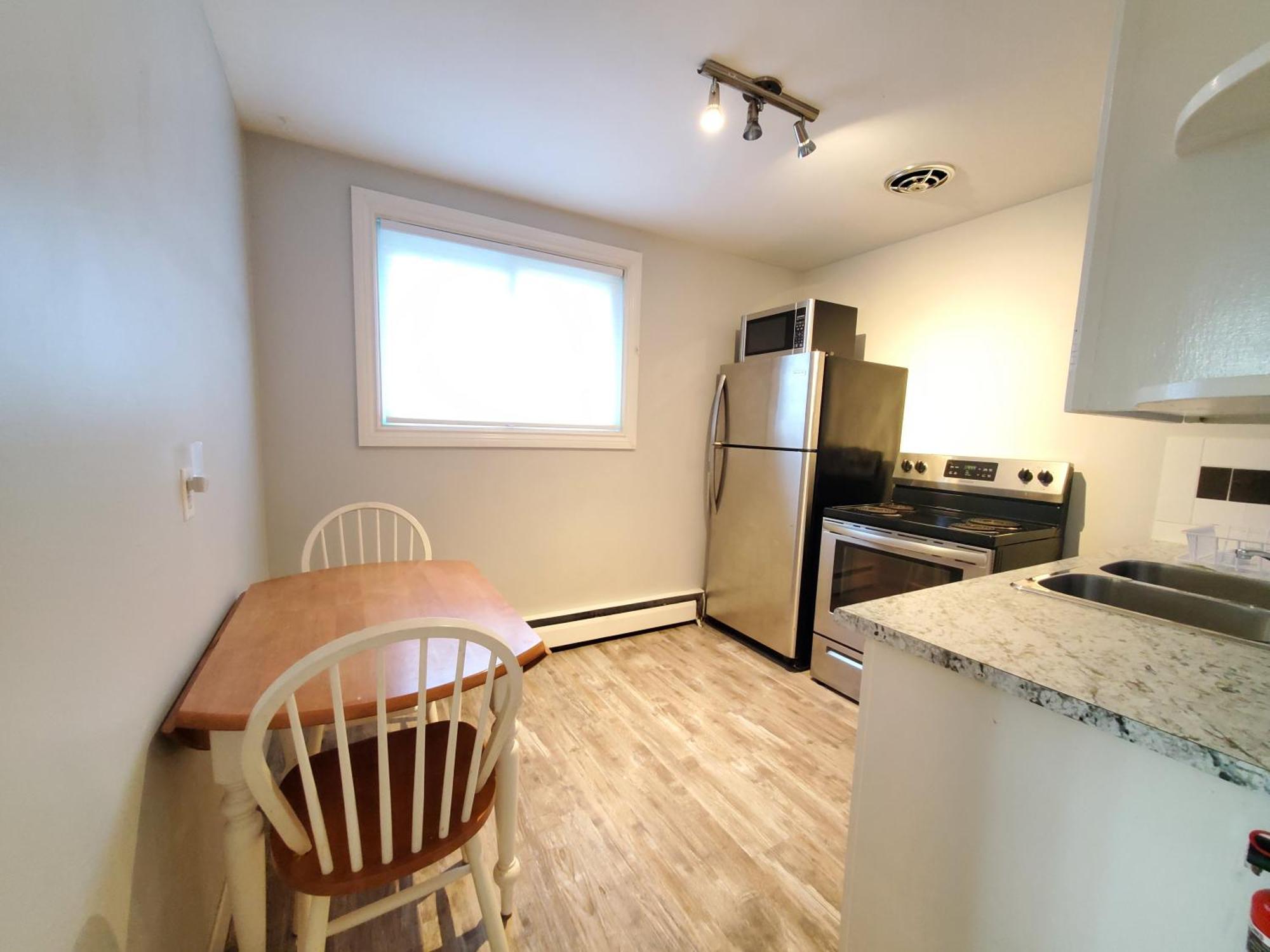Modern Private 1Br Apt. W/Free Prkg + Fast Wi-Fi Sault Ste. Marie Luaran gambar